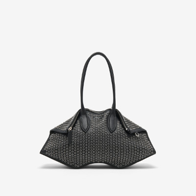 マンタ バッグ
メタルアイレット付き