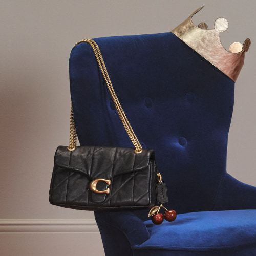 タビー ショルダー バッグ 26、チェリー バッグチャーム、レザー クラウン