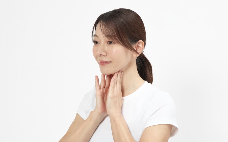 首のリンパマッサージ①