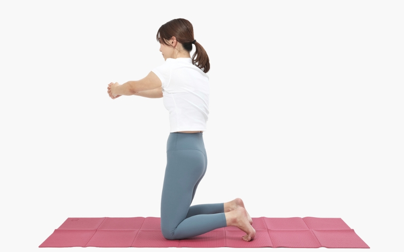 ひざ立ち：お腹・腰痩せエクササイズ②