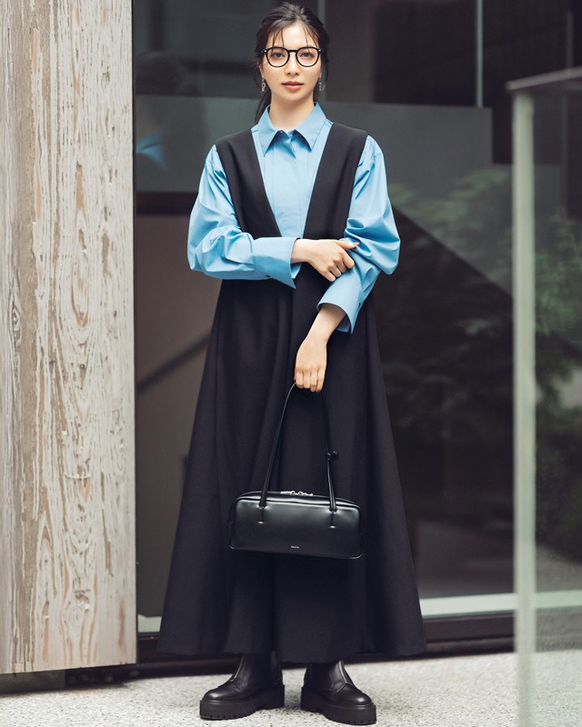 ジャンパースカート×ブルーシャツ