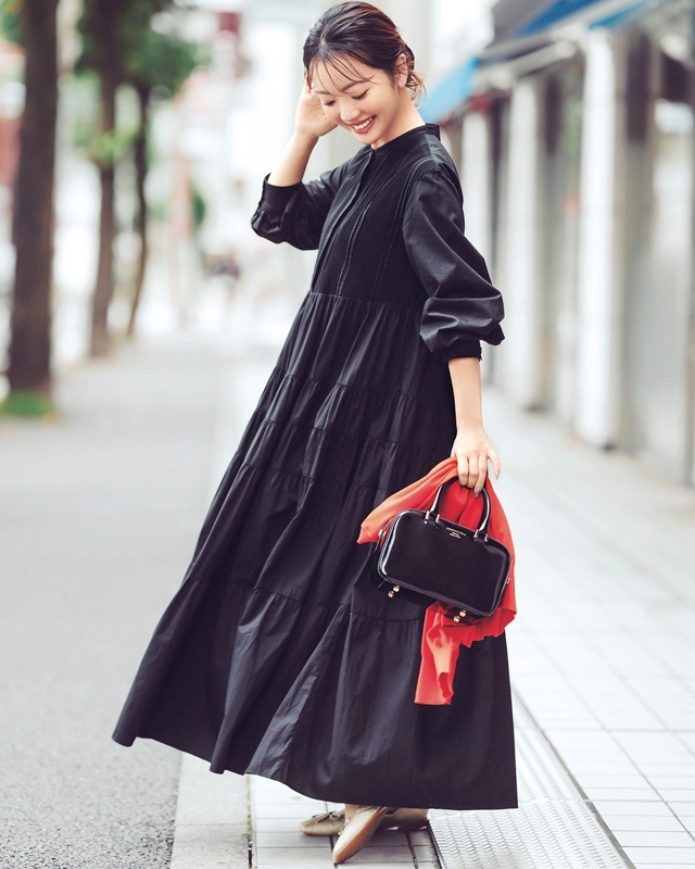 黒ワンピコーデ