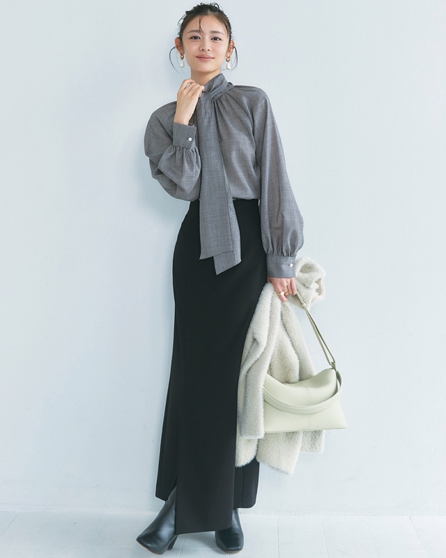 ボウタイブラウス×タイトスカート