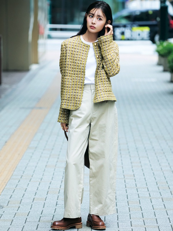 ツイードジャケット×チノパン×ローファー