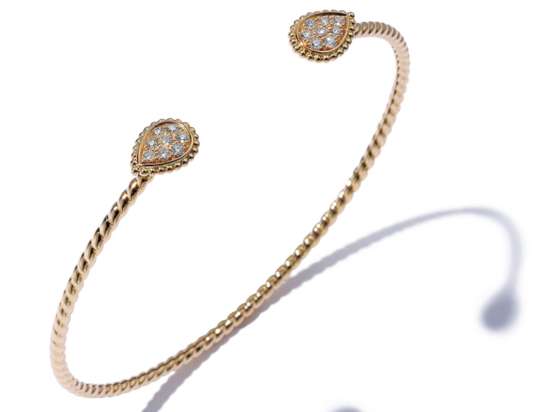 バングル［セルパンボエム／YG、DIA／予定価格］￥764,500（ブシュロン クライアントサービス〈ブシュロン〉）