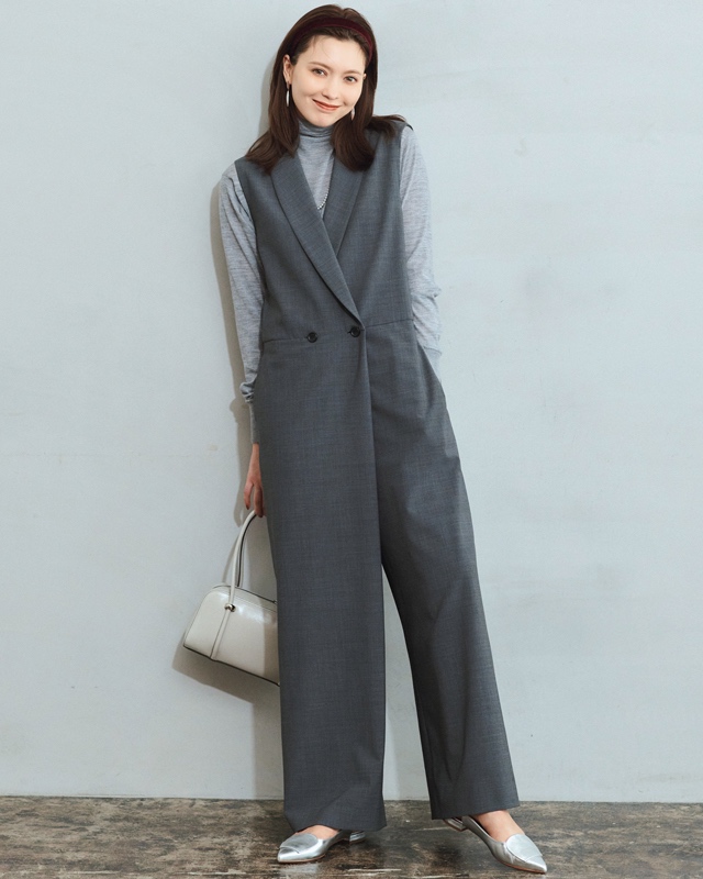 グレーオールインワン×タートルニット