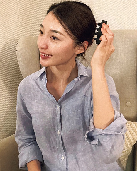 ukaのスカルプブラシ　牛丸麻衣子さん