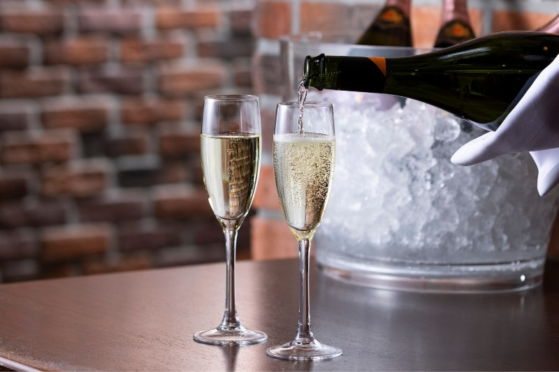 スパークリングワインの写真