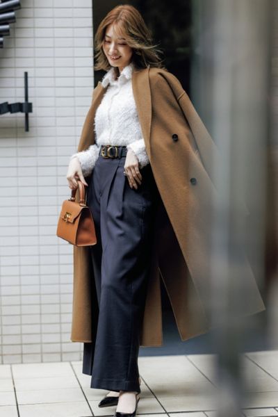 【12/18のコーデ】鉄板のワイドパンツスタイルに甘めシャツで華やかさをプラス！