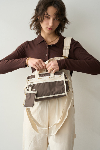 MINI DUFFLE CROSSBODY着用例