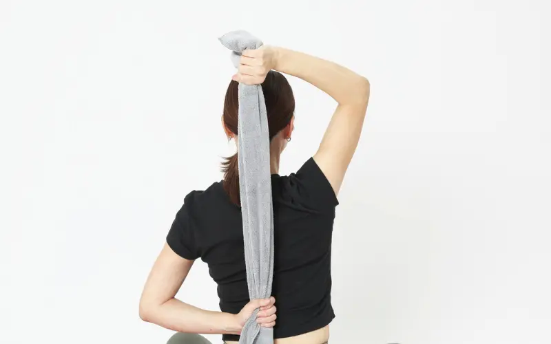 ヨガ：「ハトのポーズ」練習法⑥