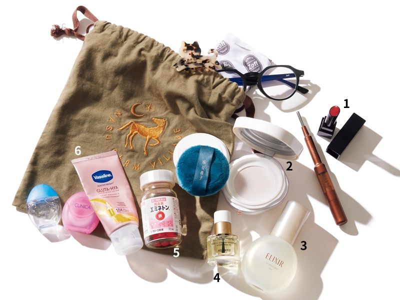 大下莉奈さん　ポーチの中身