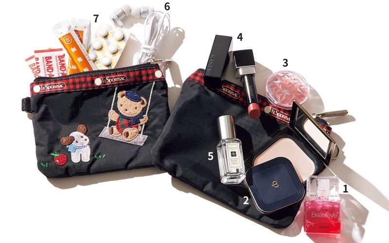 大枝千鶴さん　ポーチの中身