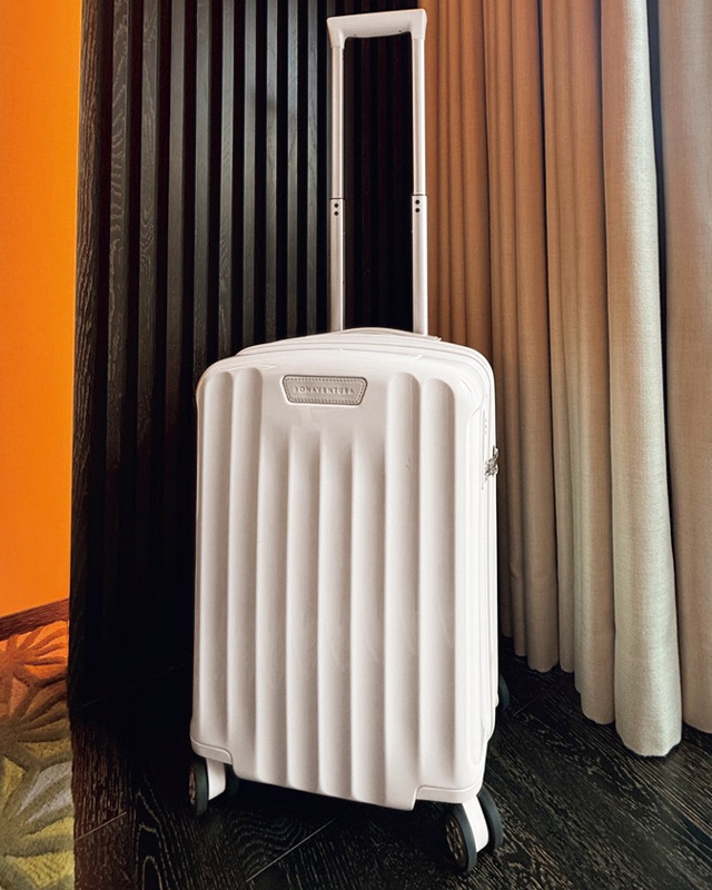 BONAVENTURAのスーツケース