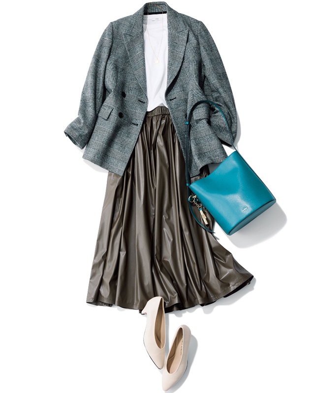 チェックジャコット×白T×レザー調スカート