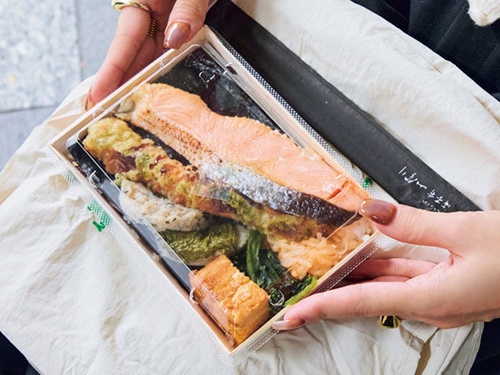 幕間に食べるお弁当