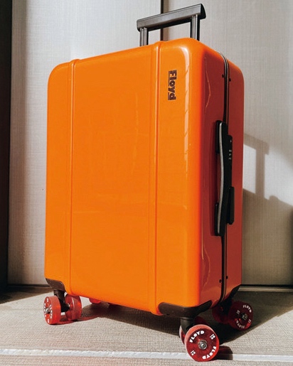 Floydのスーツケース