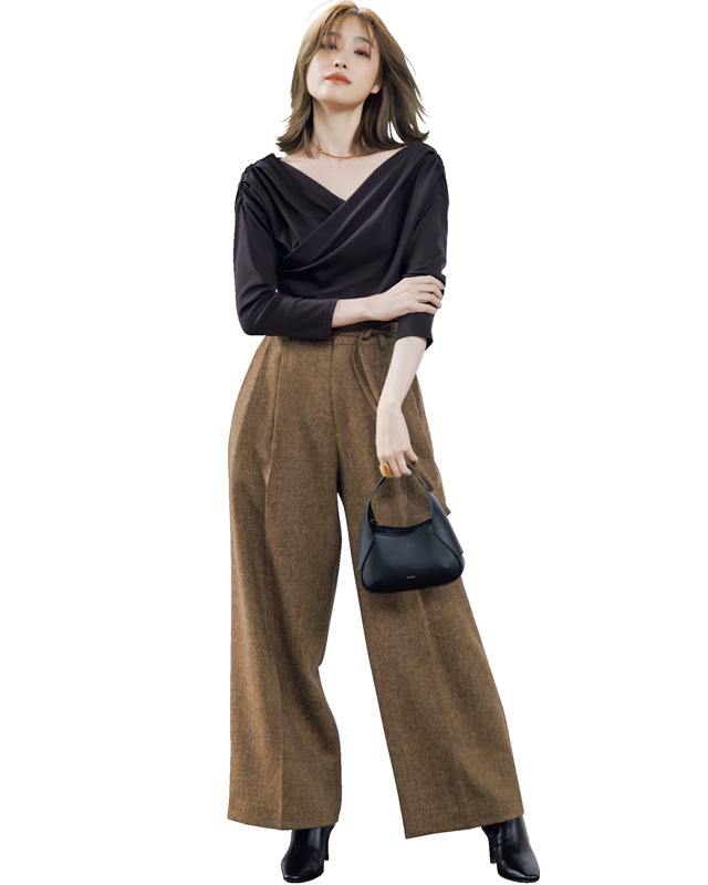 甘めトップスコーデ