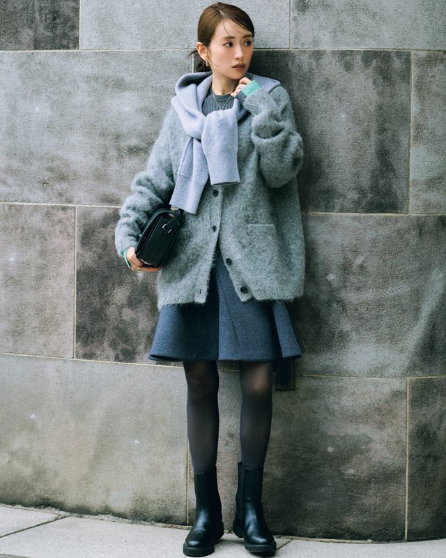 オーバーサイズカーデ×サーキュラースカート