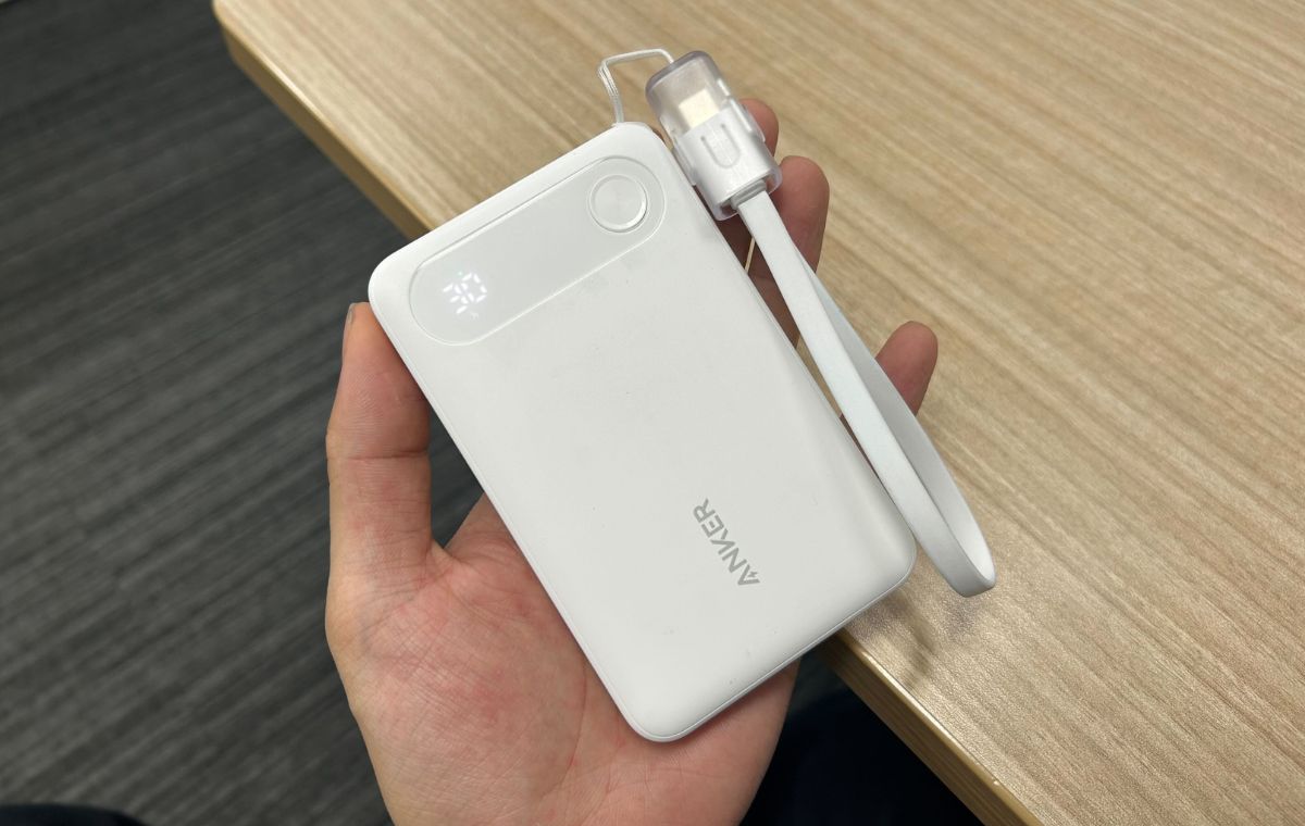 モバイルバッテリー