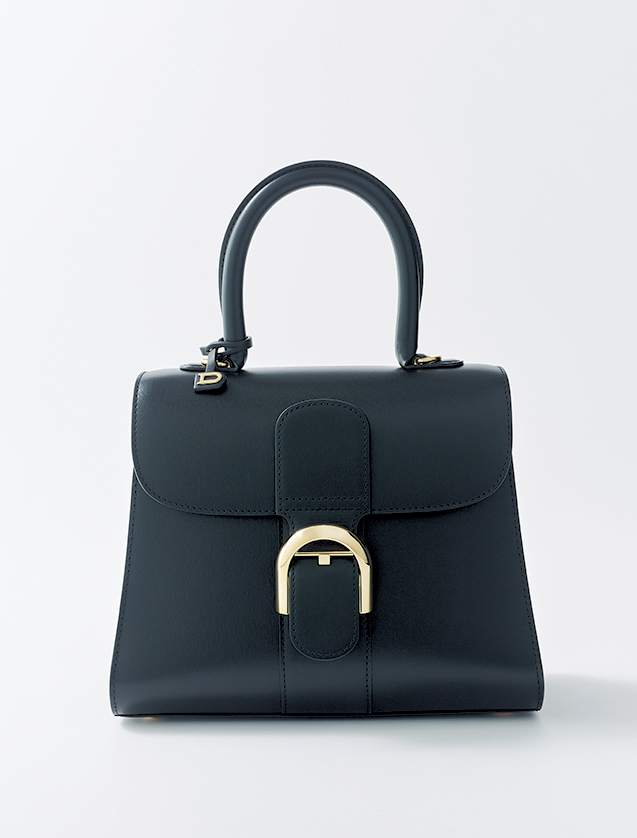 デルヴォーの黒のバッグ