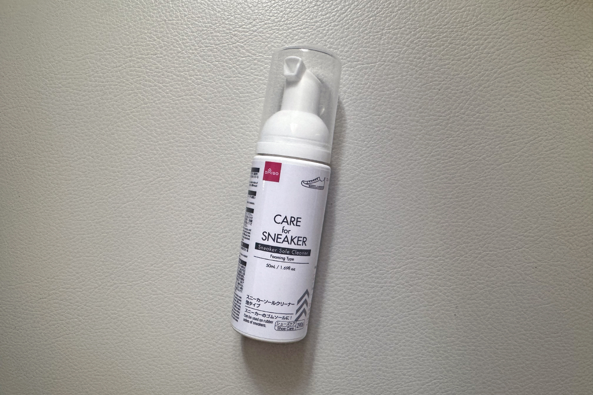 ダイソーのスニーカークリーナー