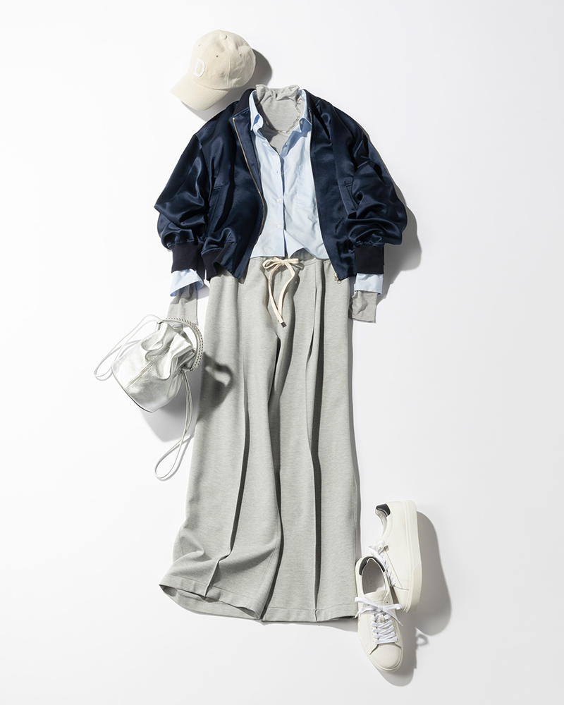 グレーカットソー×グレースウェットパンツ×青シャツ×ネイビーブルゾン