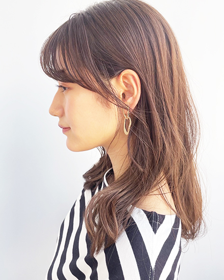 低温パーマで潤いニュアンスをプラスしたこなれセミディ