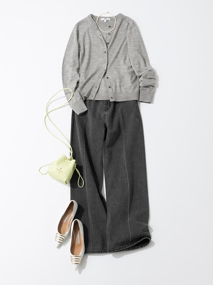 アンサンブルニットとワイドデニムのコーデ