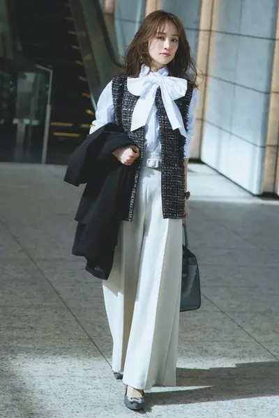 【1/26のコーデ】週の始まりは、スッと背筋が伸びる華やかスタイルで