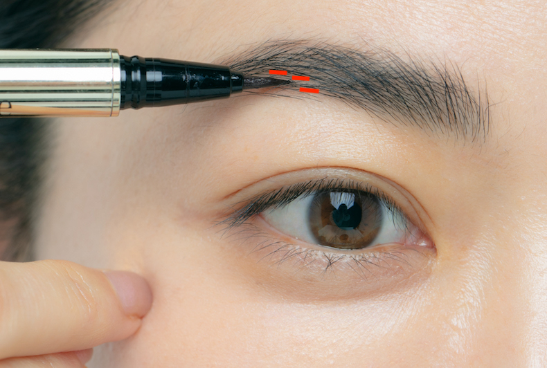 頑張りすぎないきちんと眉の描き方