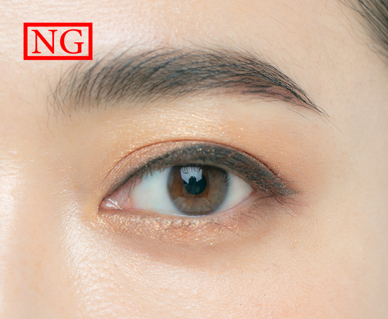 盛りすぎアイメイク