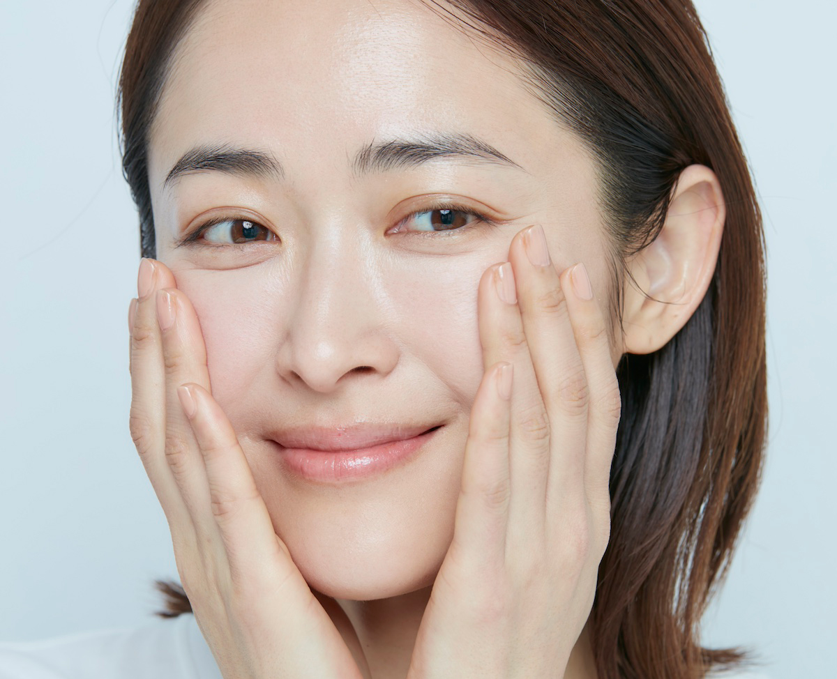 肌がしぼんでお疲れ顔に見える→乾燥対策でツヤ肌を死守