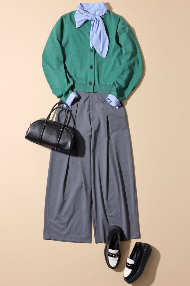 シャツ×カーディガン