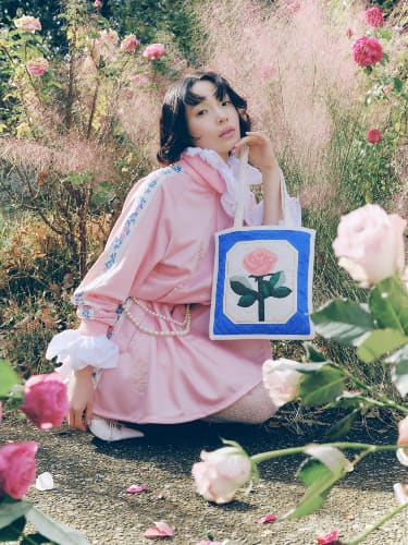 RURU MARY'S 保冷ポケット付リバーシブルキルティングバッグ着用画像