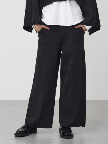 イージーパンツ着用画像