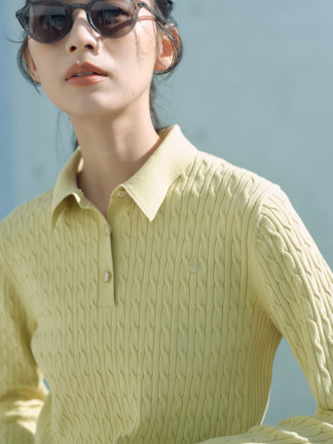 衿付きケーブルニットプルオーバー着用画像