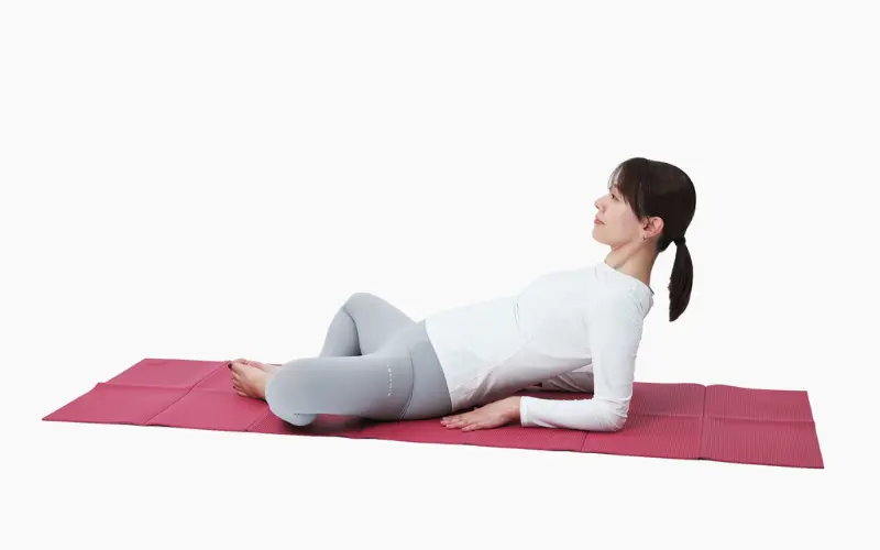 ヨガ「仰向けの合せきのポーズ」②