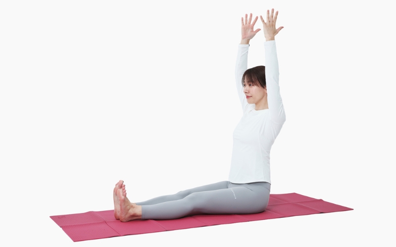 ヨガ「背面を伸ばすポーズ」①