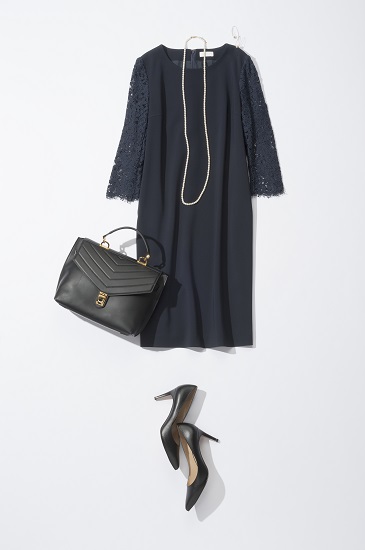 そで部分だけの[レースワンピ]コーデ