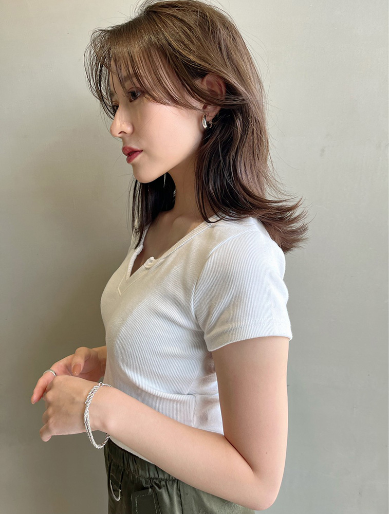 かき上げ＋レイヤーのくびれミディアム