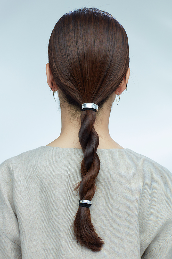 タイトロープヘアの後ろ姿