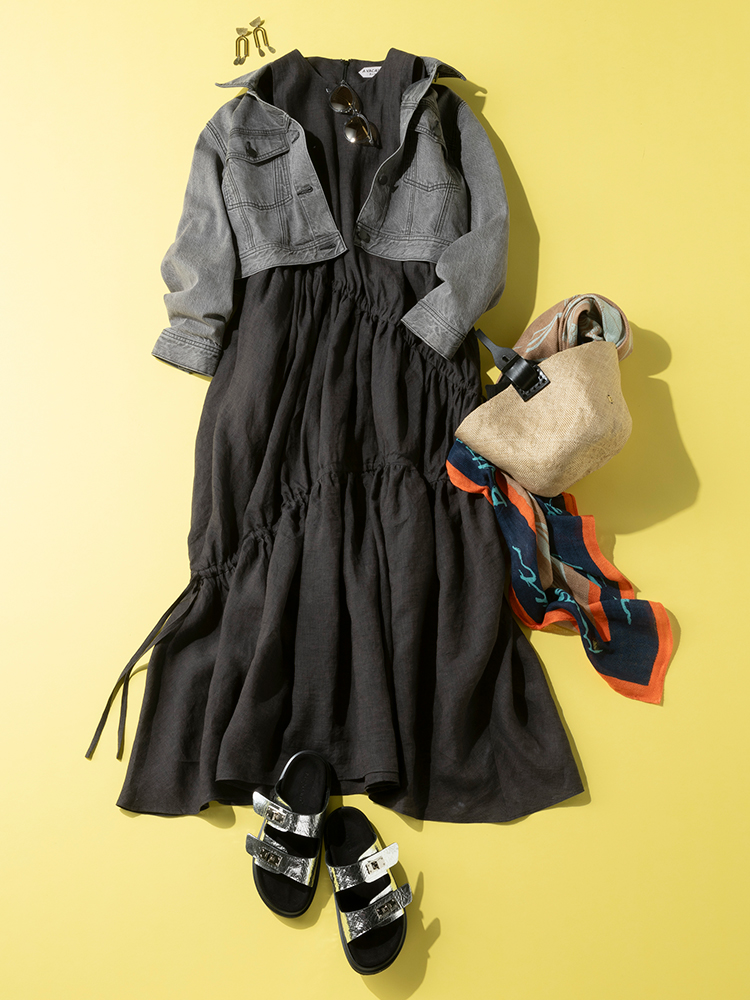 黒ワンピース×クロップド丈Gジャン