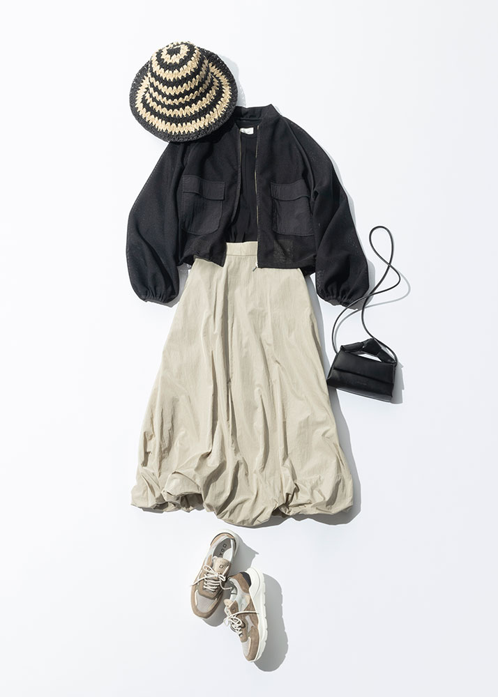 スカート派は「洗練カラー」で女っぽカジュアルに♡