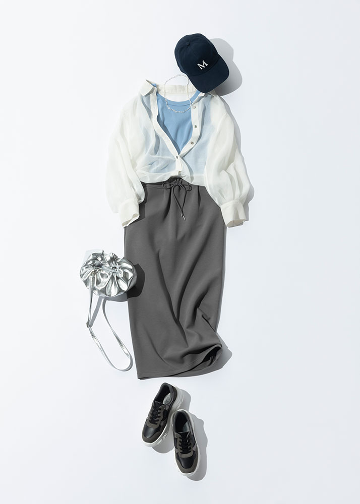 スカート派は「洗練カラー」で女っぽカジュアルに♡