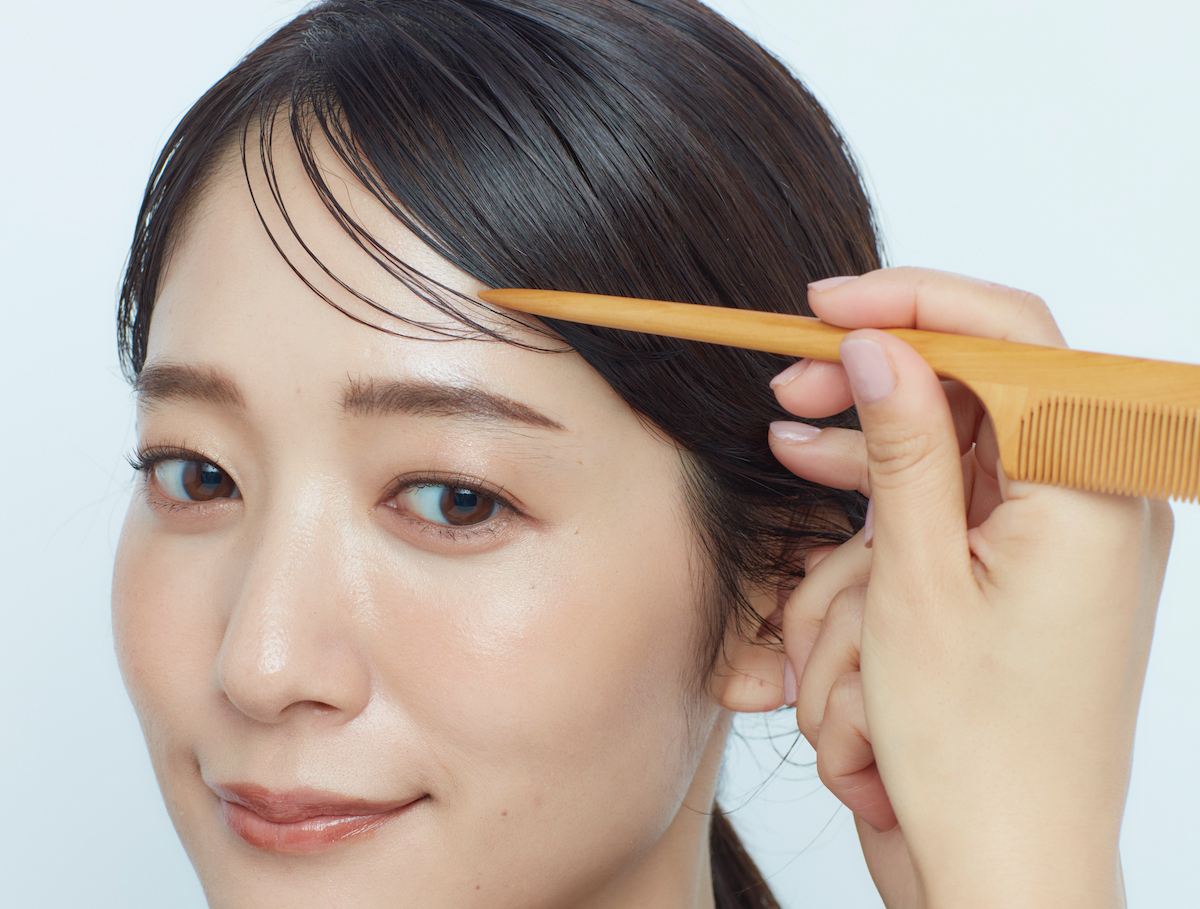 細い毛束を出すシンプルタイト前髪
