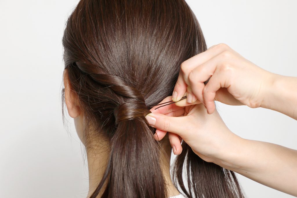 ツイスト編み飾りのひとつ結び