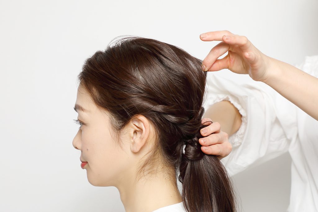 ツイスト編み飾りのひとつ結び