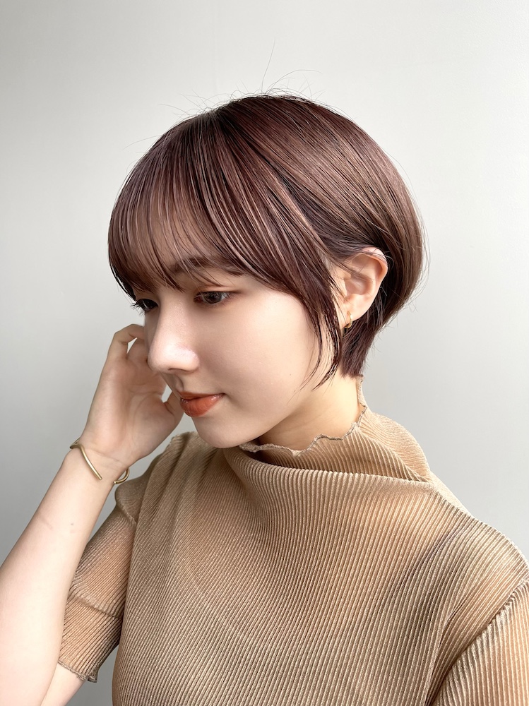 寒色系や淡い色の服にぴったり！「ラベンダーアッシュ」