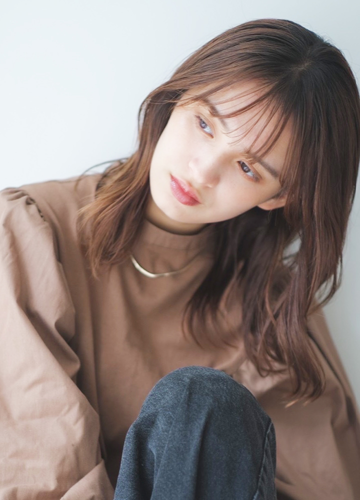 肌なじみがよく柔らかさの出る「ショコラブラウン」